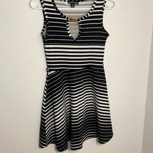 S/P black and white, Impress! Dress